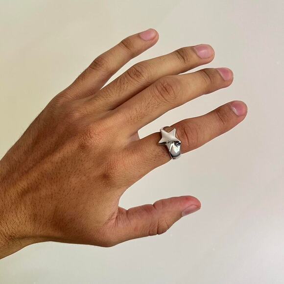 Y2K Vintage Silver Star Ring – Size 8, Unisex, Brand New - Picture 11 of 14